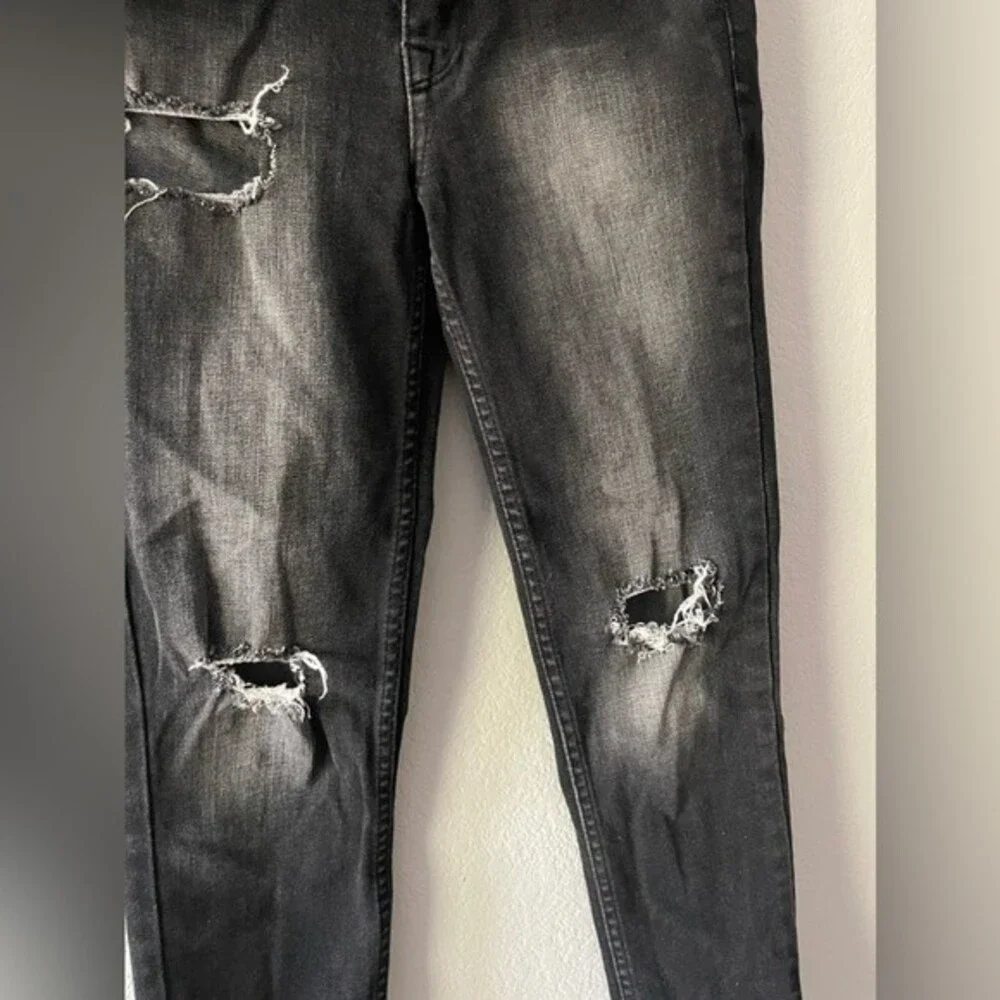 Kubban Distressed Skinny Jeans Size 27 ASOS